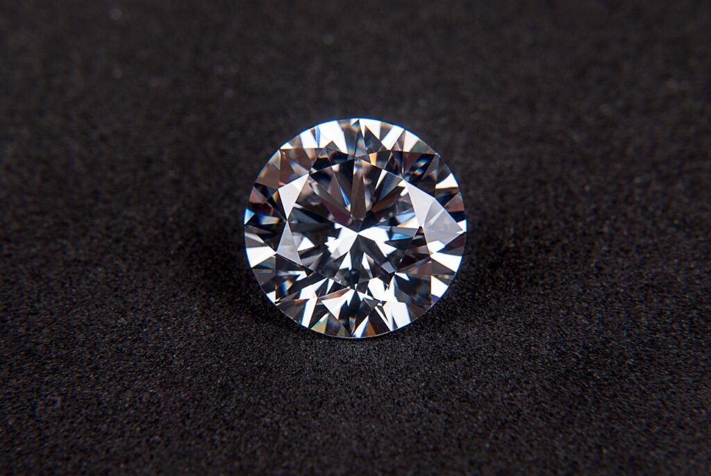Diamant, moissanit alebo zirkón – čo je najlepšie pre zásnubný prsteň? 2 diamant